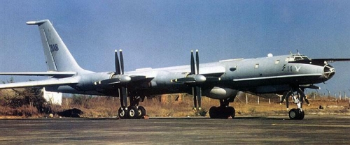 Thế giới - Video: Máy bay trinh sát Tu-142M Nga xuất hiện trên bầu trời Syria (Hình 2).