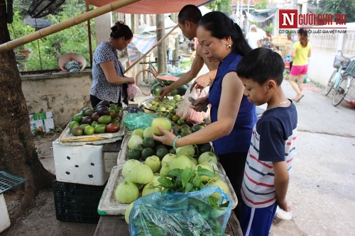 Xã hội - Cận cảnh sửa soạn và cúng Tết Đoan Ngọ của một gia đình gốc Hà Nội (Hình 3).