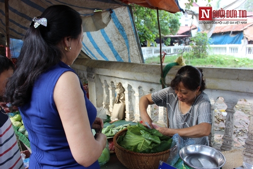 Xã hội - Cận cảnh sửa soạn và cúng Tết Đoan Ngọ của một gia đình gốc Hà Nội (Hình 5).