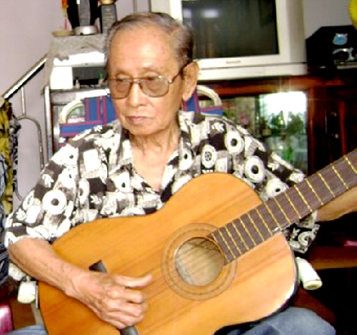 Giải trí - Số phận bị nhầm lẫn tên tác giả của Thương về miền Trung