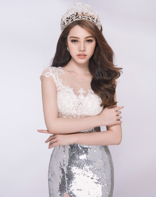 Giải trí - Vẻ đẹp thanh khiết của Hoa hậu Thế giới người Việt tại Úc (Hình 2).