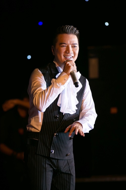 Giải trí - Mr Đàm hát nhạc Pháp, nhạc Nga dành tặng khán giả ngoại quốc (Hình 3).