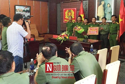 Pháp luật - Thưởng nóng Ban chuyên án bắt giữ hung thủ sát hại dã man nữ sinh