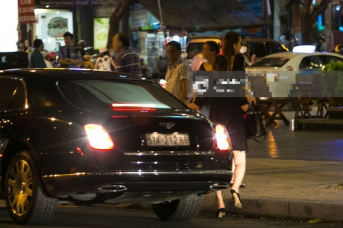 Giải trí - Hồ Ngọc Hà lại công khai hẹn hò với đại gia Chu Đăng Khoa