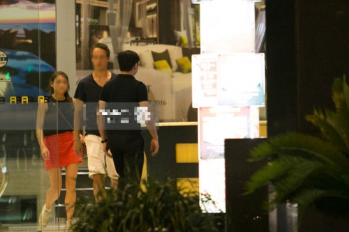 Giải trí - Hồ Ngọc Hà lại công khai hẹn hò với đại gia Chu Đăng Khoa (Hình 2).