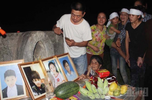 Ph&aacute;p luật - T&igrave;nh tiết bất ngờ vụ 5 học sinh cứu nhau, c&ugrave;ng chết đuối thương t&acirc;m