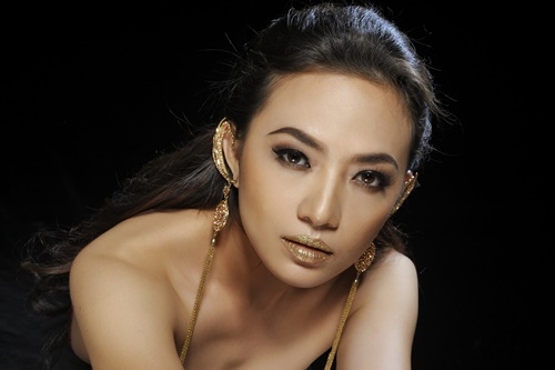 Giải trí - Tinna Tình trở lại yêu kiều sau phong cách nam tính (Hình 5).