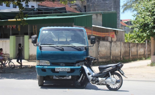 Xã hội - Tin tai nạn giao thông ngày 23/7: Tàu hỏa tông 2 vợ chồng tử vong