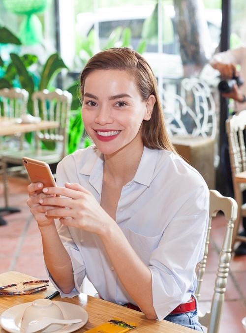 Giải trí - Hồ Ngọc Hà hội ngộ Mr Đàm cùng dàn sao Việt (Hình 2).