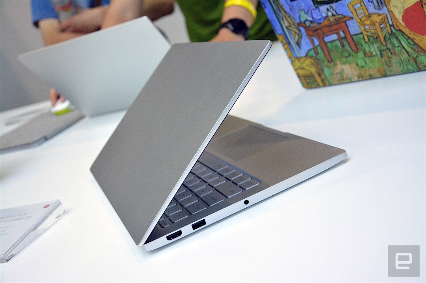 Công nghệ - Xiaomi ra mắt Mi Notebook Air thiết kế giống Macbook Air, giá mềm (Hình 9).