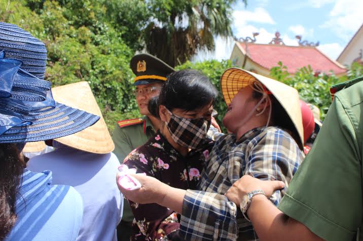 Đời sống - Nghẹn ngào lễ tiễn đưa người mẹ từ chối điều trị ung thư để cứu con (Hình 5).