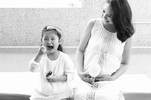 Giải tr&iacute; - Hoa hậu Hương Giang hạ sinh con g&aacute;i thứ 2 cho đại gia (H&igrave;nh 2).