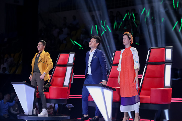 Giải trí - The Voice Kids: 'Phát cuồng' vì cô bé người Nga hát Tiếng Việt (Hình 2).