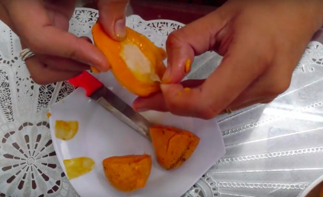 Pháp luật - Người đăng clip xoài làm bằng nilon thừa nhận chỉ là trò 'câu like'