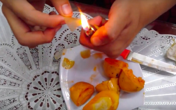 Pháp luật - Người đăng clip xoài làm bằng nilon thừa nhận chỉ là trò 'câu like' (Hình 2).