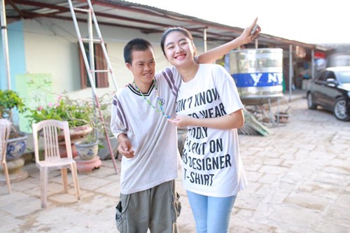 Giải trí - Ngắm nhan sắc không son phấn của Tân Hoa hậu Bản sắc Việt toàn cầu (Hình 7).