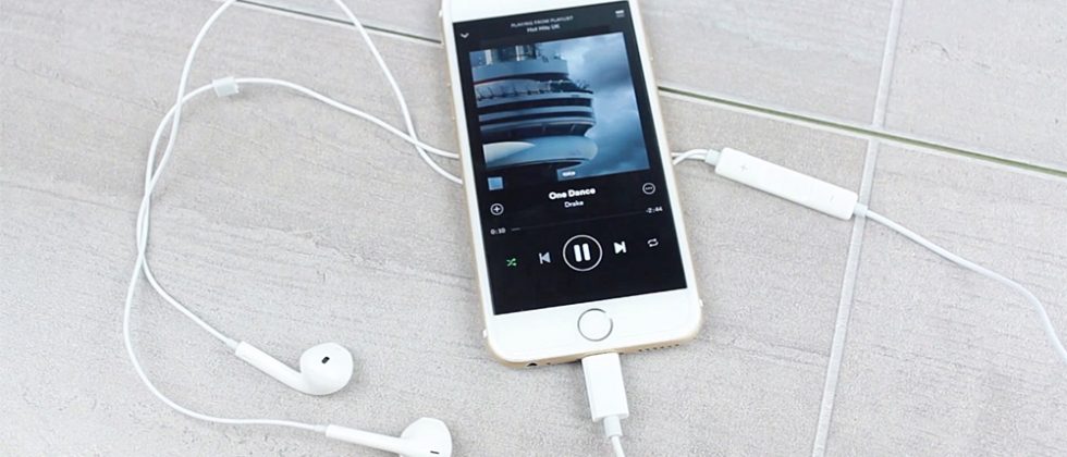 Công nghệ - Ấn tượng với hình ảnh tai nghe EarPods mới của Apple lộ diện (Hình 2).