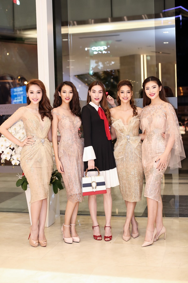 Giải trí - Hồ Ngọc Hà rạng rỡ tại sự kiện sau nghi án được bạn trai cầu hôn (Hình 4).