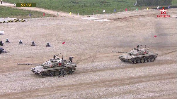 Công nghệ - Xe tăng Trung Quốc rớt bánh khi thi tài tại Tank Biathlon 2016 (Hình 2).
