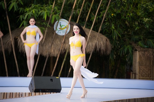 Giải trí - Thí sinh Hoa hậu Việt Nam 2016 khoe sắc vóc nóng bỏng cùng bikini (Hình 2).