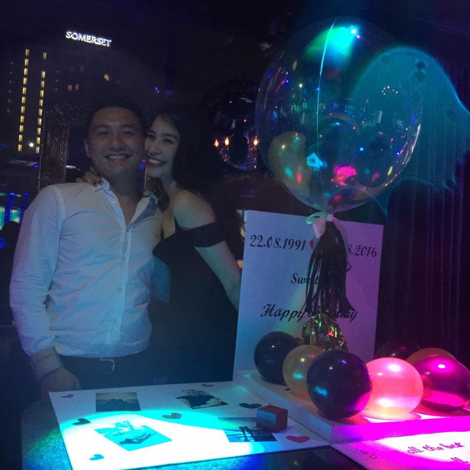 Giải trí - Màn cầu hôn lãng mạn ngay tại bar khiến nữ DJ Hà thành 'đứng hình' (Hình 2).