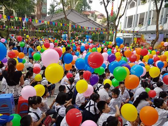 Xã hội - Nụ cười rạng rỡ của học sinh trong ngày khai giảng năm học mới (Hình 7).