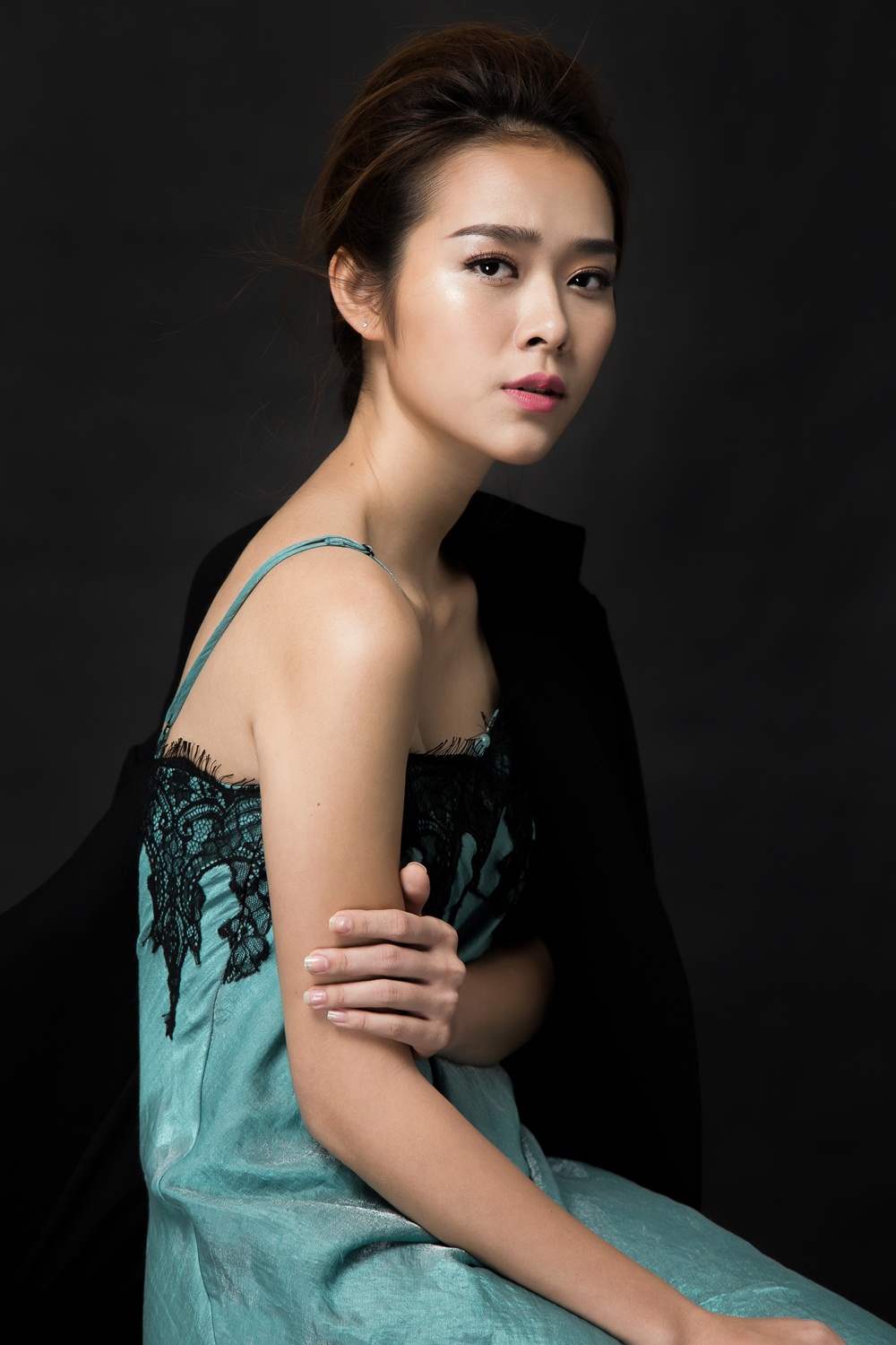 Giải trí - Diệp Bảo Ngọc cẩn trọng khi chụp ảnh sexy để tránh phản cảm (Hình 3).