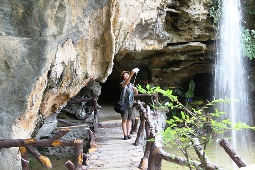 Xã hội - Cận cảnh quán cà phê trong hang đá có 1-0-2 tại miền tây xứ Nghệ (Hình 3).