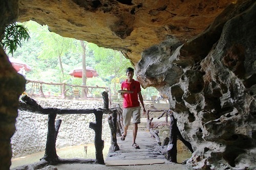 Xã hội - Cận cảnh quán cà phê trong hang đá có 1-0-2 tại miền tây xứ Nghệ (Hình 6).