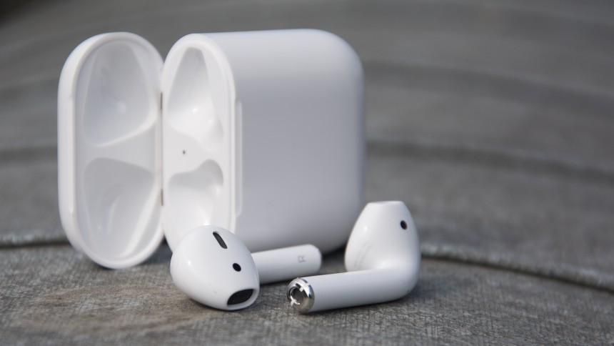 Công nghệ - Video tố chiêu trò móc túi khách hàng của Apple nhờ AirPods