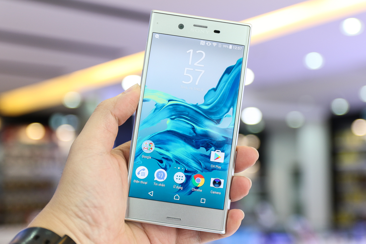 C&ocirc;ng nghệ - Tr&ecirc;n tay Sony Xperia XZ: sử dụng chất liệu mới, hỗ trợ mạnh camera (H&igrave;nh 2).