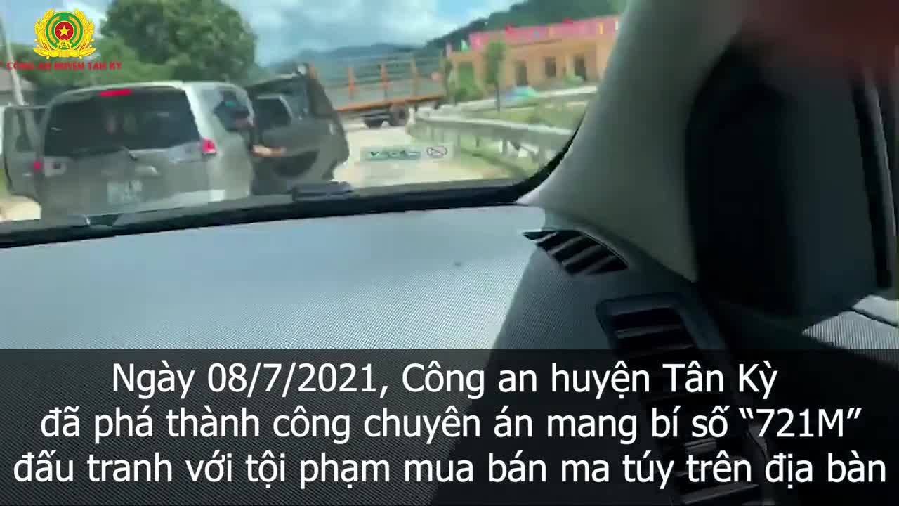 Hình sự - Clip: Trinh sát nổ súng khống chế nhóm buôn ma túy như phim