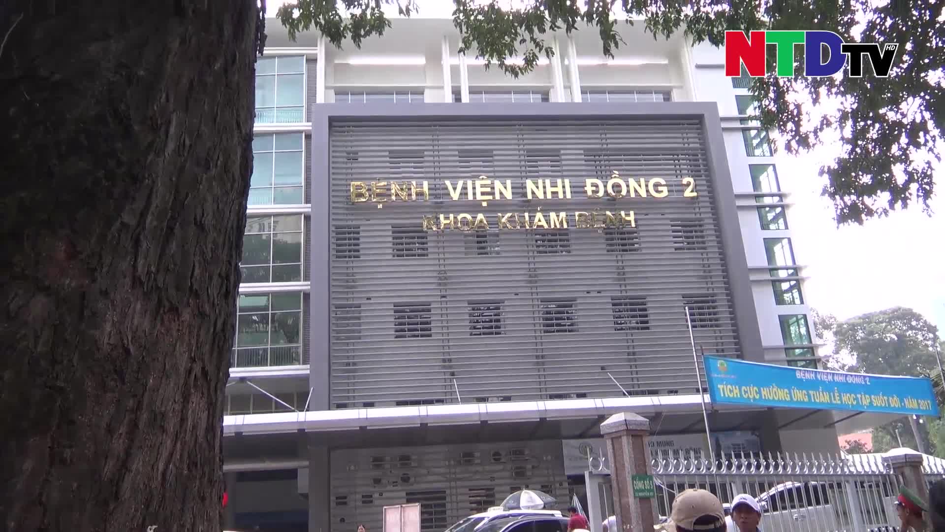  Căm phẫn vụ lạm dụng trẻ em xin tiền tiêm chích ma túy