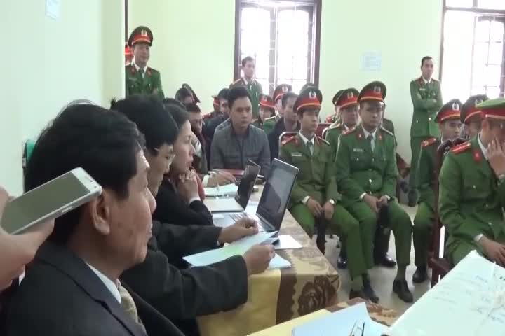 Trùm ma túy tố người tình ra trước tòa