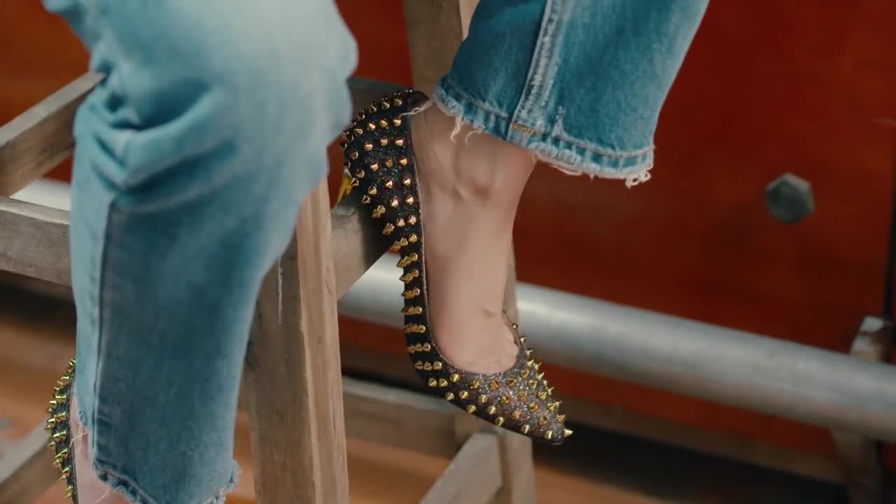 Mỹ Tâm lầy lội mang 'vũ điệu say rượu' vào MV mới