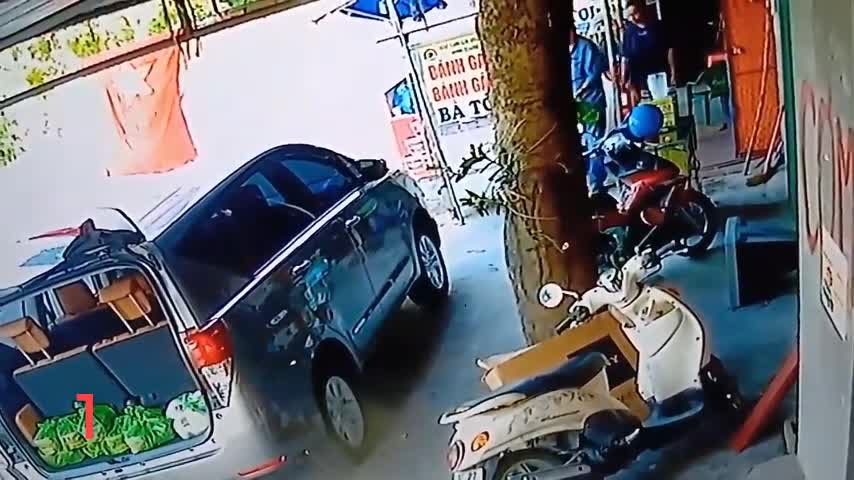 “Xế hộp” trộm đồ - hành vi thể hiện sự xuống cấp về đạo đức