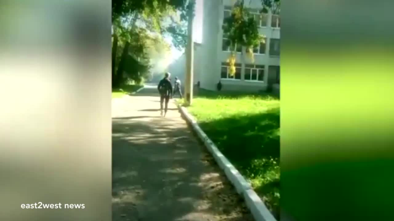 Video ghi lại khoảnh khắc kinh hoàng sinh viên trốn chạy khỏi vụ nổ ở trường cao đẳng Crimea