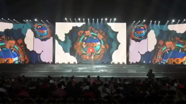 Phương Nga tự tin trình diễn Bikini nóng bỏng tại Miss Grand