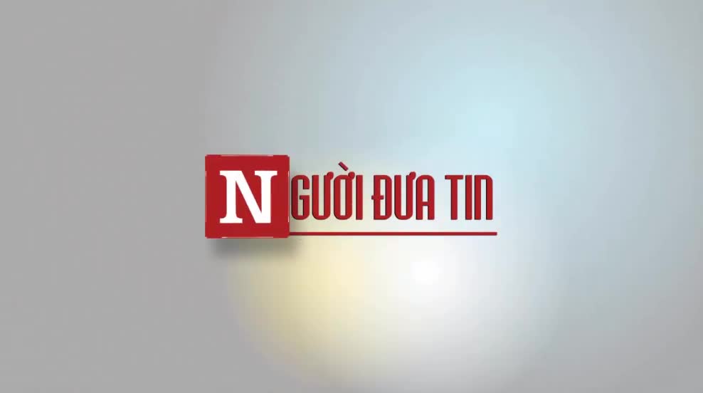 CĐV bắn pháo hoa sau chiến thắng của ĐT Việt Nam