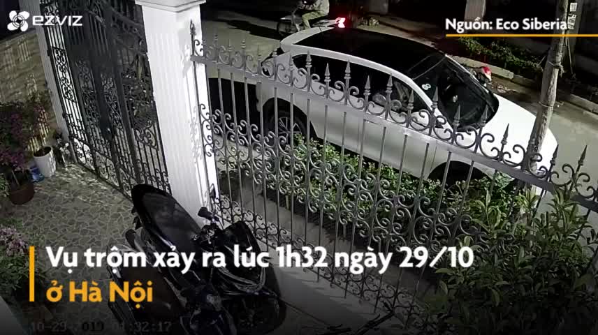 Ô tô đỗ trước cửa nhà bị trộm vặt gương chỉ trong 30 giây