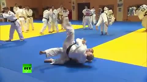 Tổng thống Nga Putin và những đòn võ siêu đẳng