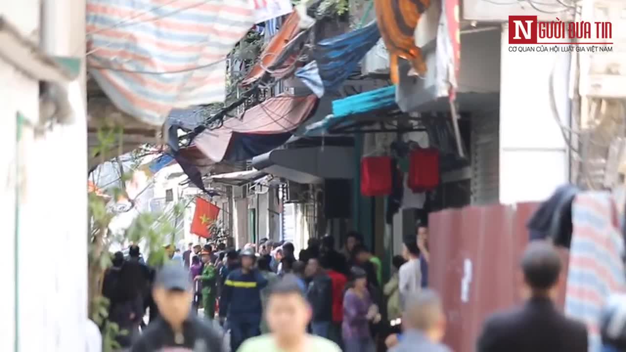Lực lượng chức năng khống chế đám cháy từ vụ nổ ga 