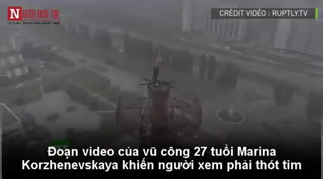 Chiêm ngưỡng màn múa cột mạo hiểm đến “nghẹt thở”