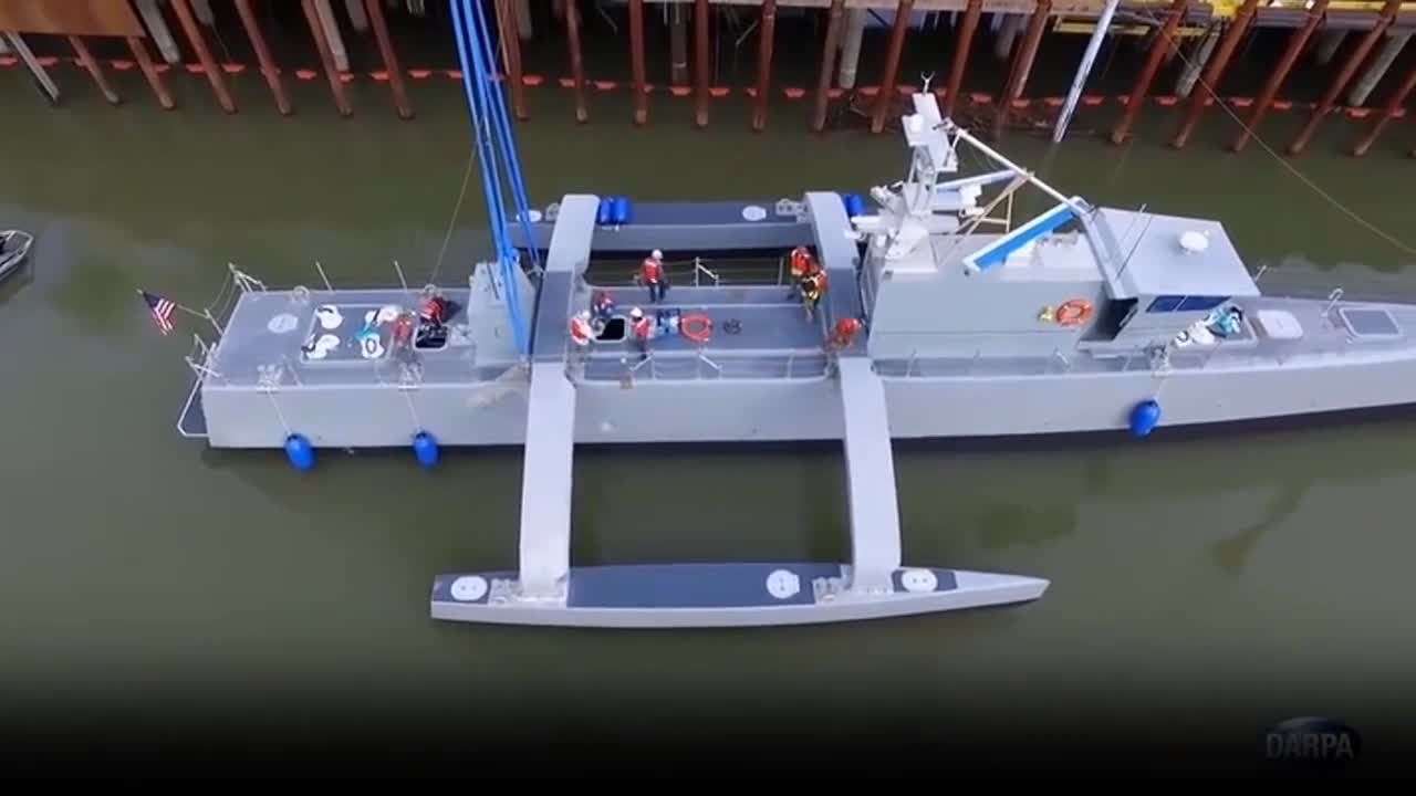 Khám phá tàu săn ngầm không người lái đầu tiên trên thế giới