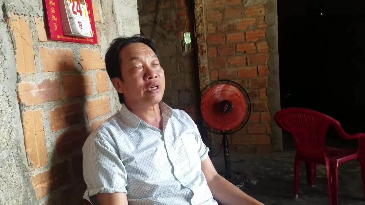 Clip bố của hai nghi phạm chia sẻ với phóng viên