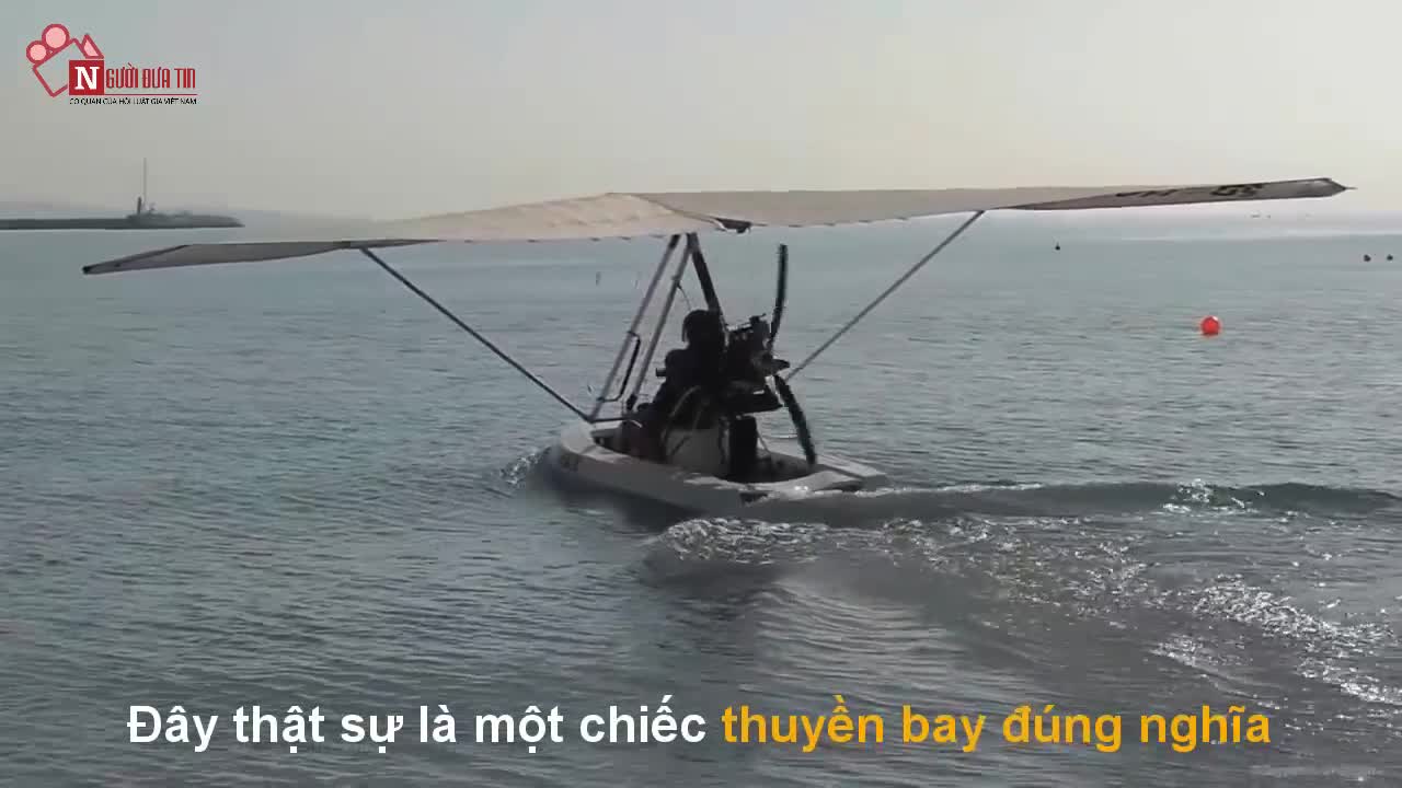 Cận cảnh chiếc thuyền c&oacute; thể biến h&igrave;nh th&agrave;nh m&aacute;y bay độc đ&aacute;o