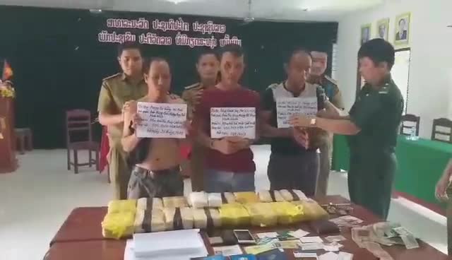 Clip nhóm đối tượng người Lào cùng tang vật bị cơ quan chức năng bắt giữ