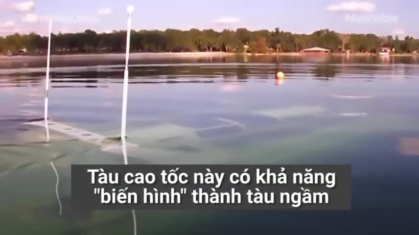 Du thuyền cao tốc “biến hình” thành tàu ngầm siêu tốc