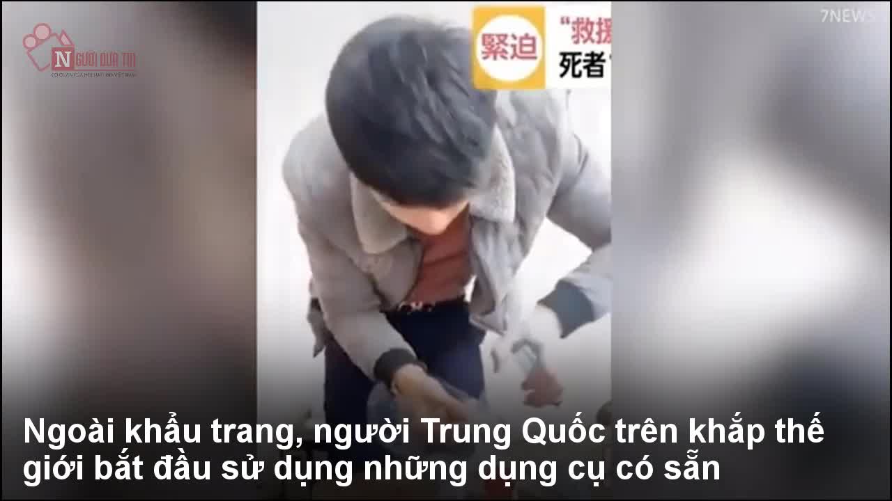 Người Trung Quốc đội chai nhựa, túi nilon tránh virus corona