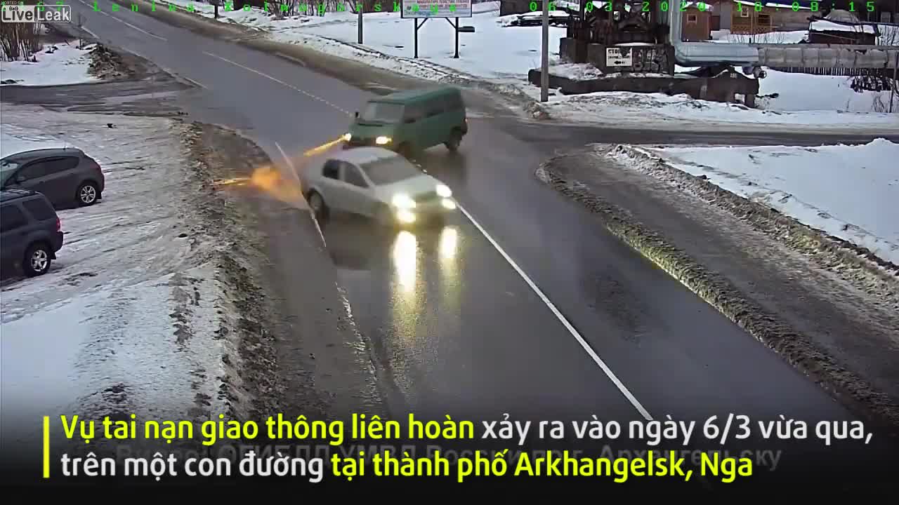 Ô tô bị đâm liên tiếp trên đường, 5 người thương vong